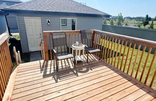 Southwest Edmonton House | 232 m² House ∙ 5 bedrooms ∙ 12 guests