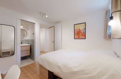 Suresnes Resort | 232 m² Private room ∙ 1 bedroom ∙ 2 guests