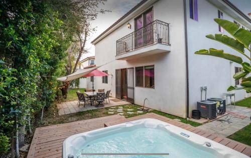 Tarzana House | 233 m² House ∙ 4 bedrooms ∙ 12 guests