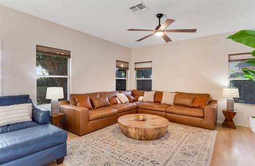 Gilbert House | 237 m² House ∙ 5 bedrooms ∙ 10 guests