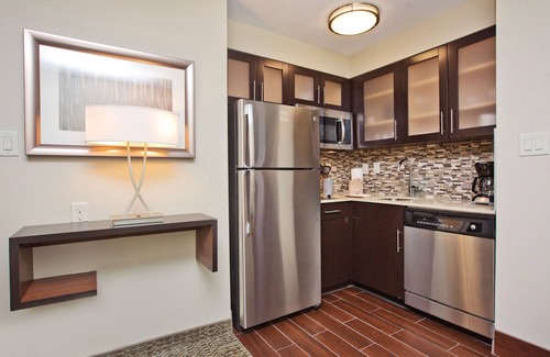 Sweetbriar Apartment | 24 Hour Business Center + Heated Outdoor Pool | Studio Close to Downtown Austin