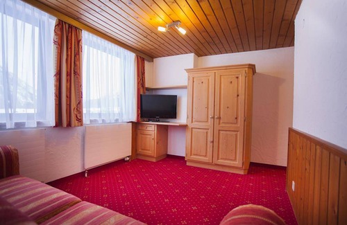 Bach Hotel | 24 m² Hotel ∙ 1 bedroom ∙ 3 guests