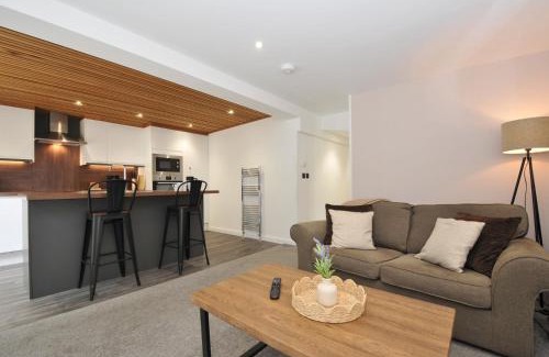 Dobwalls House | 24 Meadow Retreat