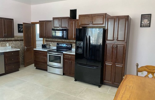 Adams House | 2400 sqft Spacious Luxury Value. 30 min from Wis Dells. 20 Min to Sand Valley