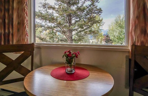 East Kootenay Hotel | 25 m² Motel ∙ 4 guests