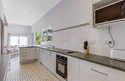 Shelly Beach House | 25 Oleander Avenue Shelly Beach QLD