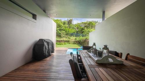 Shaka's Rock Apartment | 25 Tahari Estate