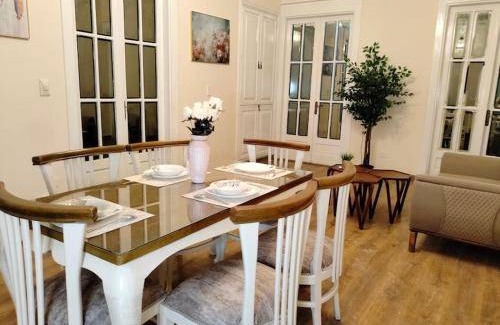 Downtown Cairo Apartment | 250 m² Apartment ∙ 3 bedrooms ∙ 10 guests