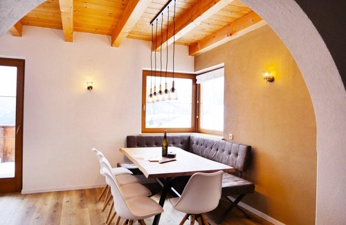 Ladis Apartment | 250 m² Apartment ∙ 5 bedrooms ∙ 10 guests