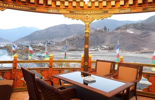 Paro Hotel | 250 m² Hotel ∙ 2 guests
