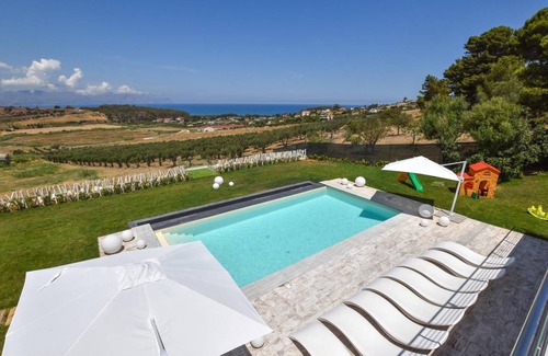 Partinico House | 250 m² House ∙ 7 bedrooms ∙ 16 guests