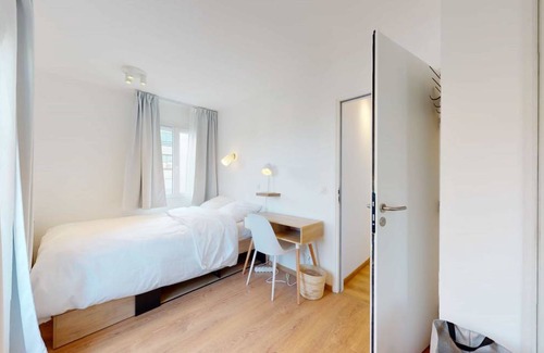 Suresnes Resort | 250 m² Private room ∙ 1 bedroom ∙ 2 guests