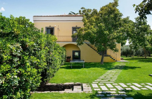 Rovittello Villa | 250 m² Villa ∙ 5 bedrooms ∙ 10 guests