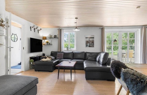 Sønder Vorupør House | 260 m² House ∙ 5 bedrooms ∙ 12 guests