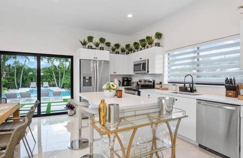 North Miami House | 260 m² House ∙ 6 bedrooms ∙ 15 guests