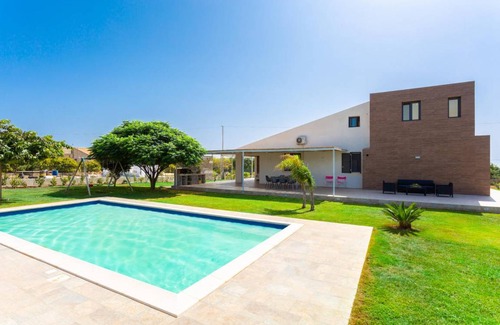 Scicli Villa | 260 m² Villa ∙ 4 bedrooms ∙ 10 guests