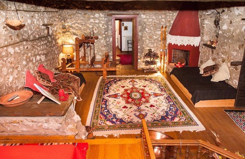 Lilaia House | 260m2 Unique mountain house in Lilea Parnasos