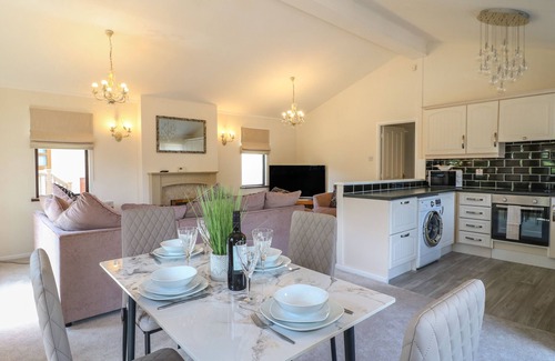 Langham House | 27 BROCKLEHURST, pet friendly, with a garden in Oakham