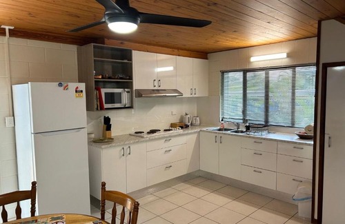Rainbow Beach House | 27 Green Valley Drive - Rainbow Beach. Beach Chalet. Pets welcome