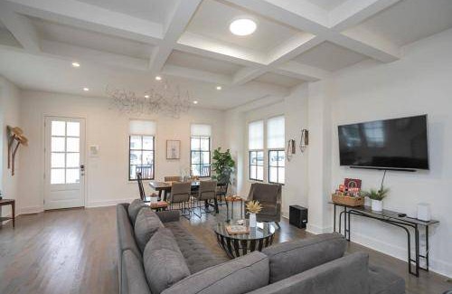 Historic Downtown Franklin House | 273 m² House ∙ 1 bedroom ∙ 10 guests