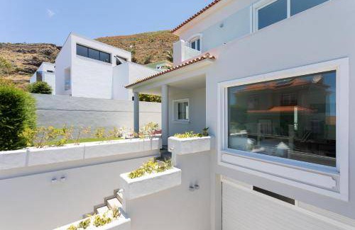 Las Cuevas House | 275 m² House ∙ 4 bedrooms ∙ 10 guests