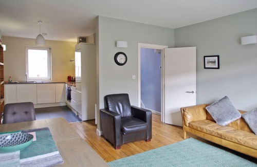 Waterloo Apartment | 275 sq m Waterloo Sunsets & World Class Theatre