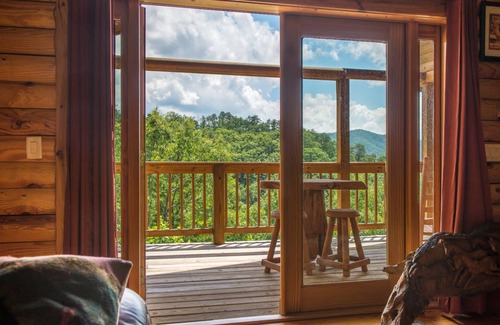 Gatlinburg - Pigeon Forge Cabin | 279 m² Cabin ∙ 3 bedrooms ∙ 8 guests