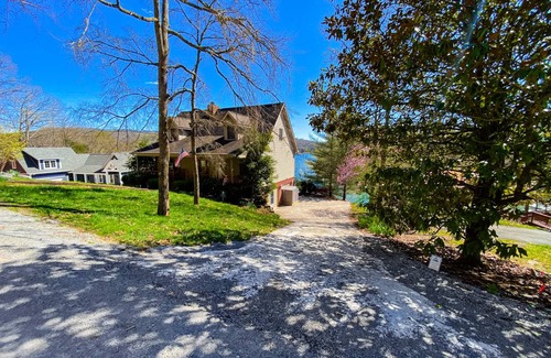 Rock Harbor House | 279 m² House ∙ 6 bedrooms ∙ 16 guests