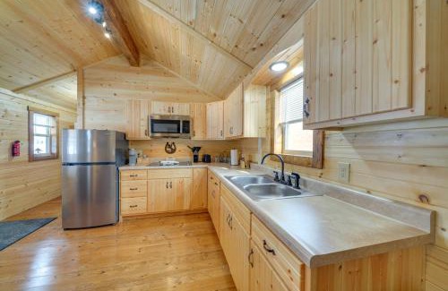 La Grange House | 28 Mi to Downtown Louisville Serene Farm Getaway