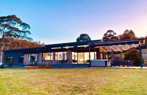 Lower Snug House | 280 m² House ∙ 5 bedrooms ∙ 12 guests