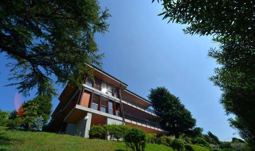 Moniga del Garda Villa | 280 m² Villa ∙ 5 bedrooms ∙ 14 guests
