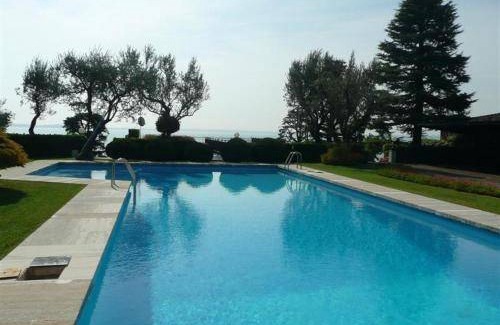 Moniga del Garda Villa | 280 m² Villa ∙ 5 bedrooms ∙ 14 guests