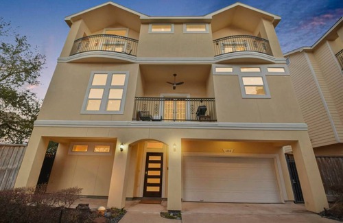 Shady Acres House | 289 m² House ∙ 6 bedrooms ∙ 16 guests