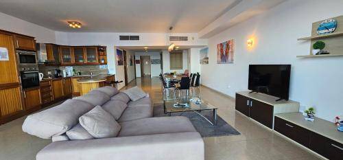 Il-Balluta Apartment | 290 m² Apartment ∙ 3 bedrooms ∙ 8 guests
