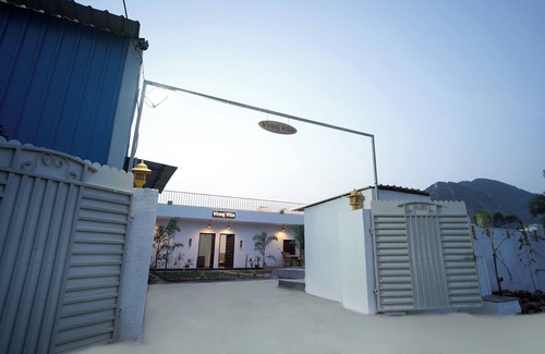 Bedla Villa | 2B Luxury Villa with Mountain View