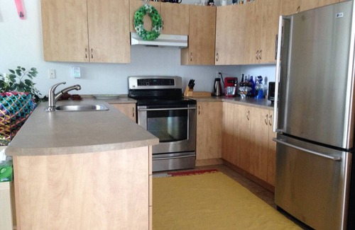 Aylmer Apartment | 2BD Condo with Piano near National Park