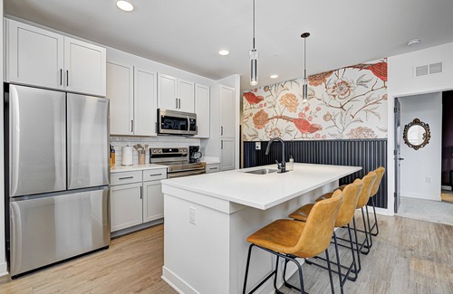 Noblesville Apartment | 2BED/2BTH - KING/QUEEN BEDS - CARMEL/FISHERS/NOBLESVILLE GRAND PARK