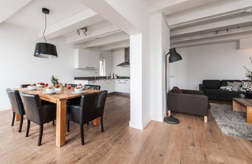 Oostelijke Eilanden en Kadijken Apartment | 2bedroom family apartment in Amsterdam Harbour