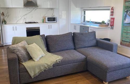 Pascoe Vale South House | 2Bedroom Tranquil Townhouse CLOSE TO CITY AND AIRPORT