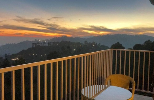Kumarhatti House | 2BHK Apartment near Kasauli