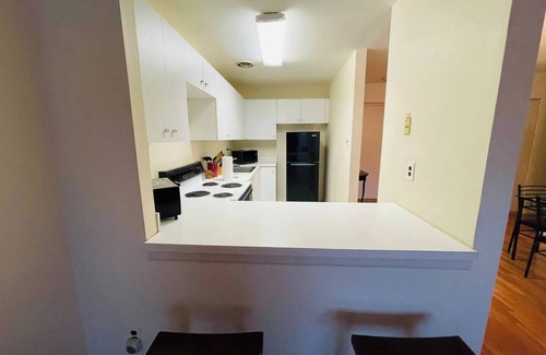 Elkins Park Apartment | 2BR, 2BA Apartment in Elkins Park Monthly Discount