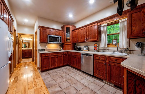 Unionville Cabin | 2BR 3BA