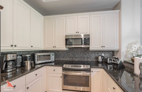 Kulalani Condo | 2BR bright, & quiet condo in Kulalani, sleeps 6