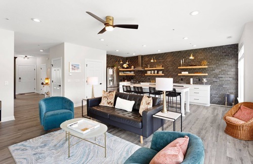 Bermuda Bay Condo | 2BR Coastal Retreat with Pool Access & Dogs