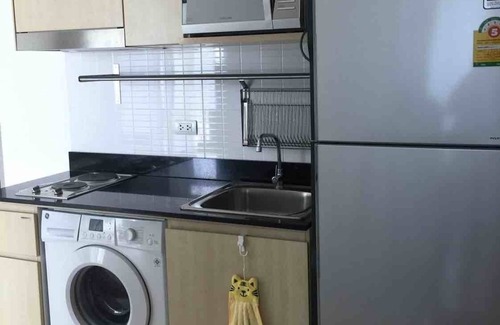 Phra Khanong Nuea Apartment | 2BR Condo @ BTS Sukhumvit Line + Wifi