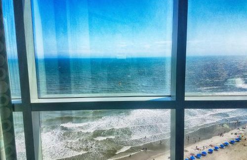 Downtown Myrtle Beach Apartment | 2BR Condo w oceanfront views & pools