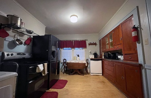 Sheboygan Apartment | 2BR Duplex Lower Overlooking Kiwanis Park