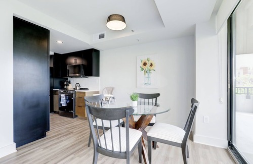 Radnor - Fort Myer Heights Apartment | 2BR Executive Apartment by Envitae