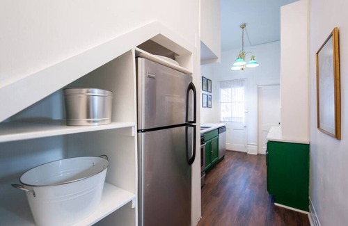 Clifton Apartment | 2BR -HISTORIC & BRIGHT *PERFECT SPOT-FRANKFORT AVE