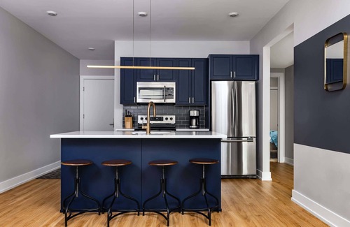 Olde Kensington Apartment | 2BR Philly's Artistic Cozy City Flat